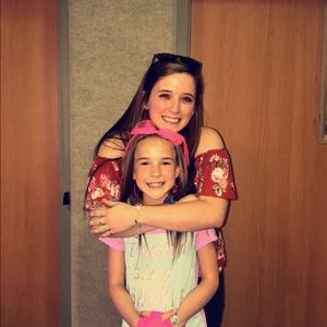 Meet your Posher, Abbey